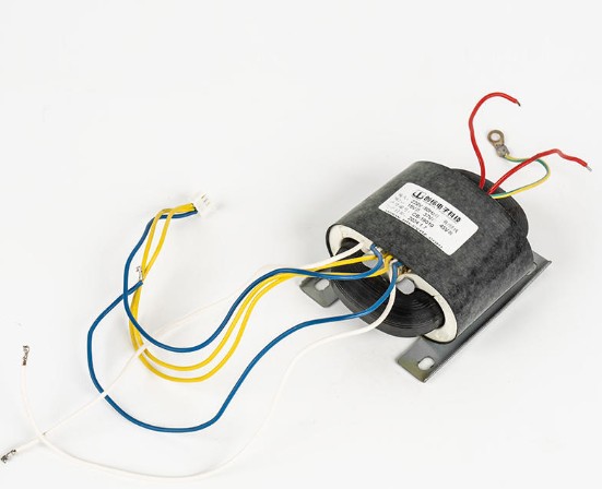 Vilka är skillnaderna mellan R-Type transformatorer och traditionella EI/toroidal transformatorer?